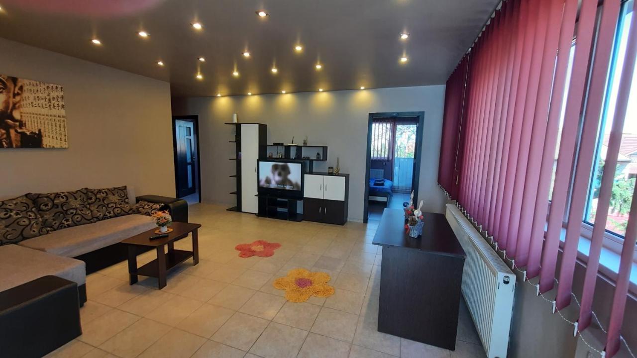 Spacious, Modern Condo In New Villa - Sleeps 6 Букурещ Екстериор снимка