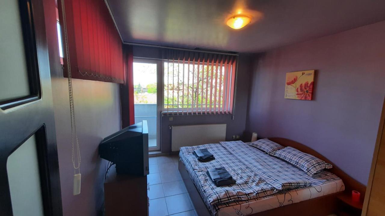 Spacious, Modern Condo In New Villa - Sleeps 6 Букурещ Екстериор снимка