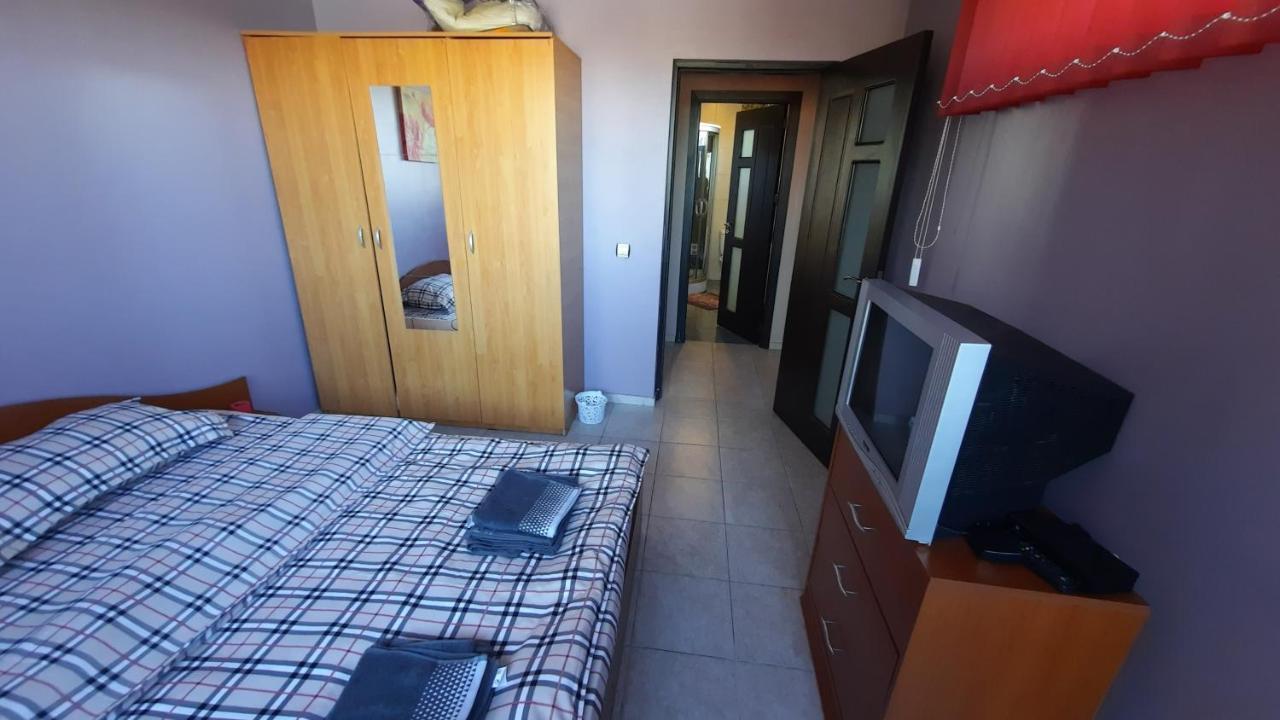 Spacious, Modern Condo In New Villa - Sleeps 6 Букурещ Екстериор снимка