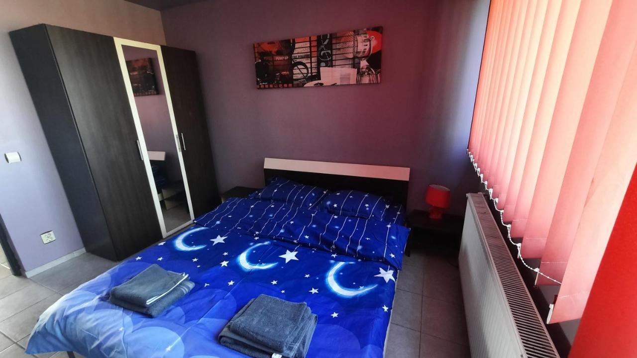 Spacious, Modern Condo In New Villa - Sleeps 6 Букурещ Екстериор снимка
